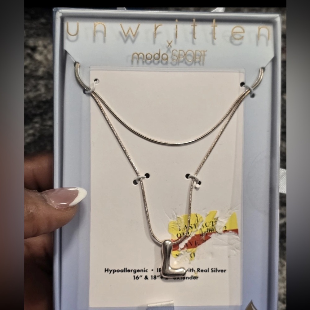 Unwritten Silver Letter L Name  Necklace Women New